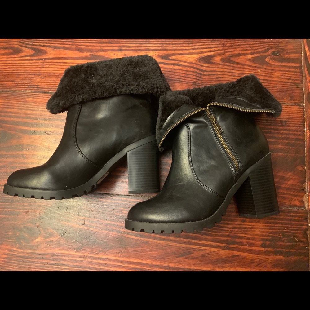 Lane Bryant NWT 9w boots fur trim zip